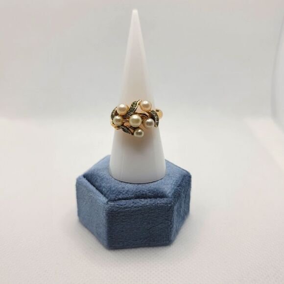 Avon Jewelry - VINTAGE 80s Avon Ring